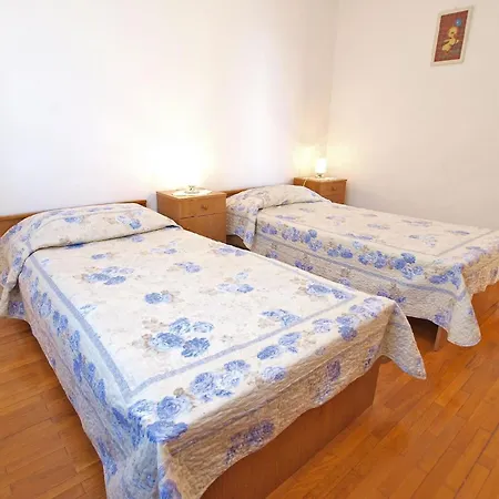 Fuer 5 Personen Ca 50 Qm In Rabac, Istrien Bucht Von Apartment