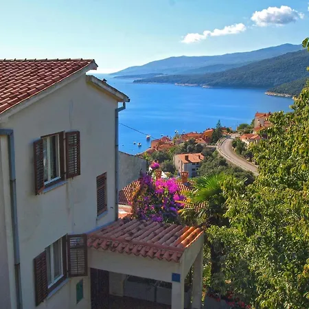 Fuer 5 Personen Ca 50 Qm In Rabac, Istrien Bucht Von *
